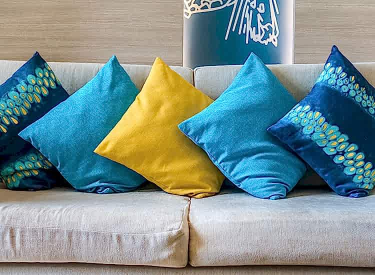 Odanızın Havasını Değiştirecek Kırlent ve Yastık Kılıfları